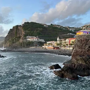 Sol Apt Beachfront Duplex Ponta do Sol (Madeira)